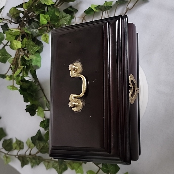 Vintage Mahogany Jewelry Box Made in Korea - Picture 3 of 11